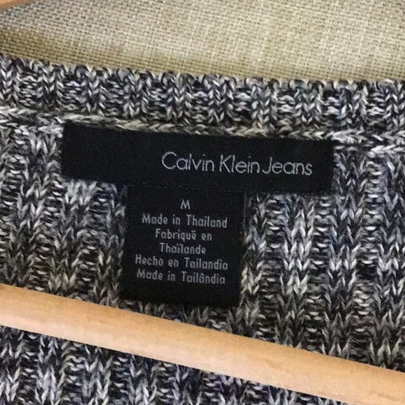 Calvin Klein VGUC grey linger sweater, v neck, size M - Picture 9 of 13